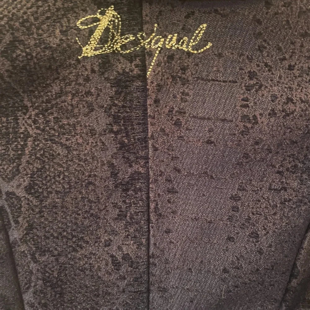 Coat - Picture 6 of 9